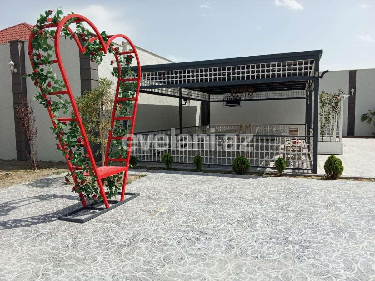 Satılır, həyət evi / bağ, 8 otaqlı, 250 m², Bakı, Abşeron r, Novxanı q.