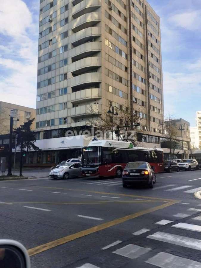 Satılır, köhnə tikili, 5 otaqlı, 118 m², Bakı, Nəsimi r, 28 may m.