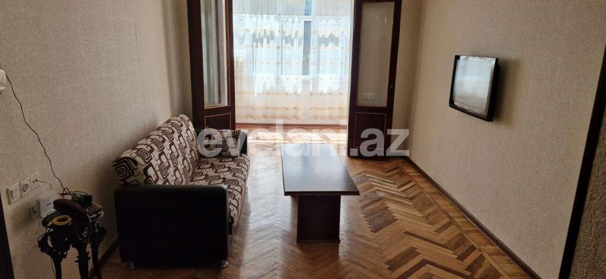 Kirayə verilir, köhnə tikili, 2 otaqlı, 70 m², Bakı, Yasamal r, Elmlər Akademiyası m.