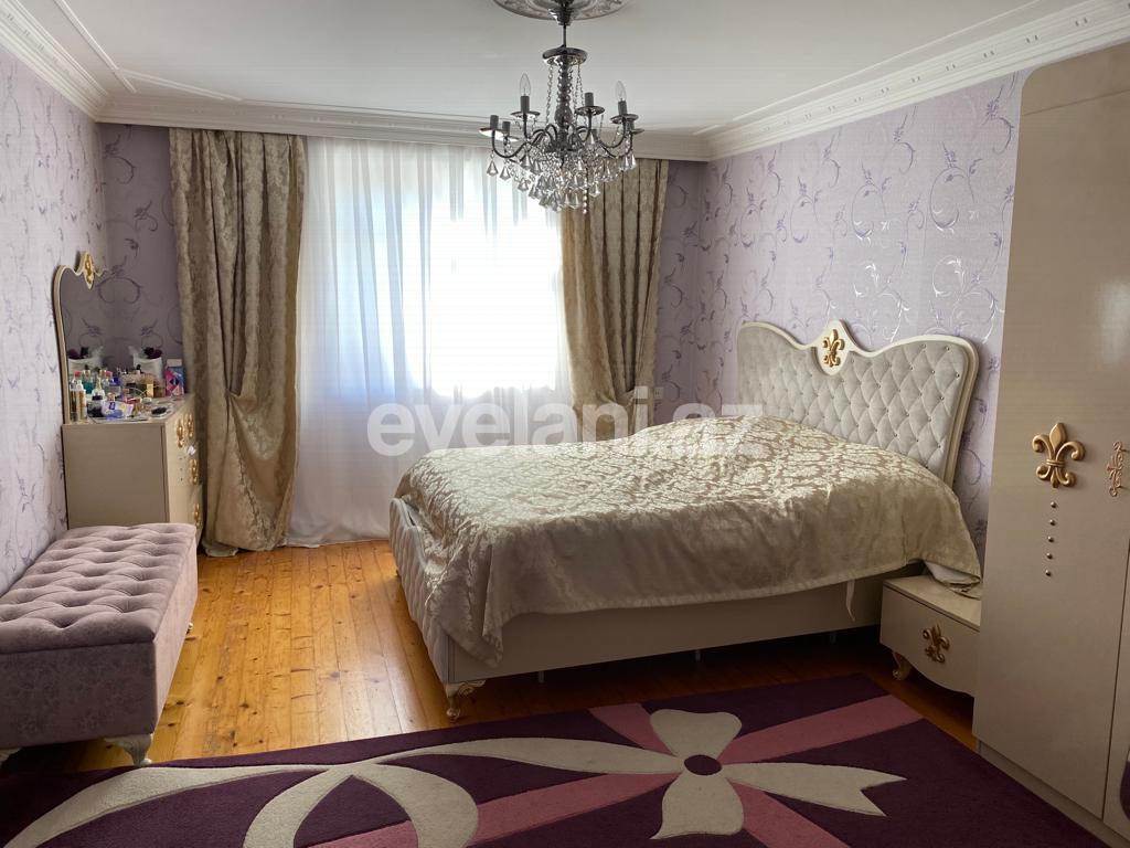 Satılır, köhnə tikili, 3 otaqlı, 150 m², Bakı, Binəqədi r, 8-ci mikrorayon q.