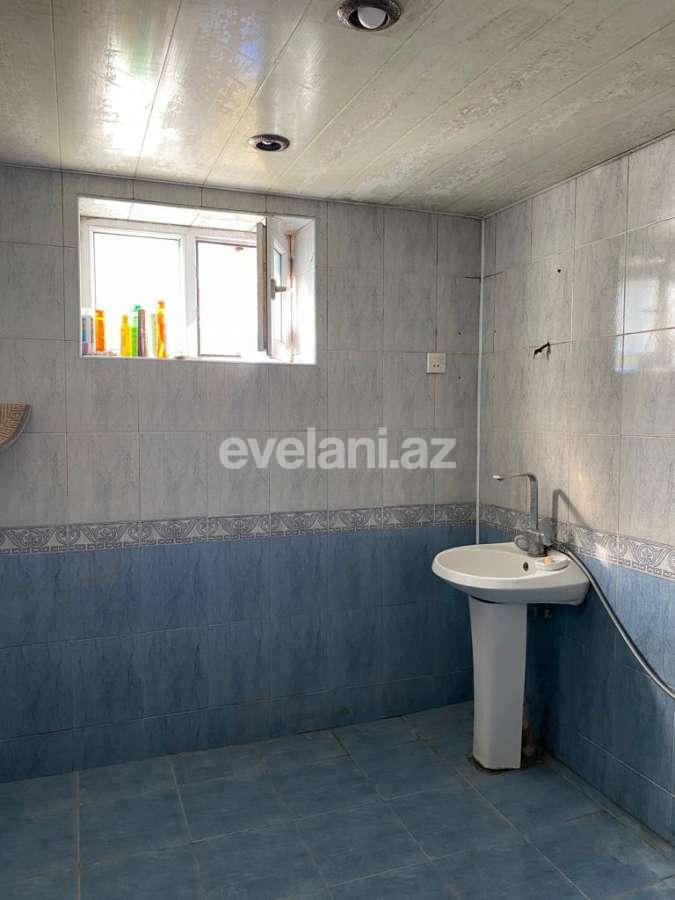 Satılır, köhnə tikili, 3 otaqlı, 150 m², Bakı, Binəqədi r, 8-ci mikrorayon q.