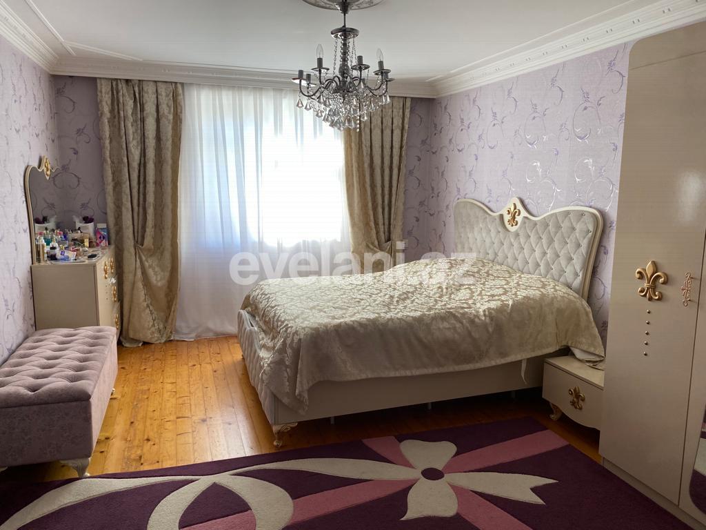 Satılır, köhnə tikili, 3 otaqlı, 150 m², Bakı, Binəqədi r, 8-ci mikrorayon q.