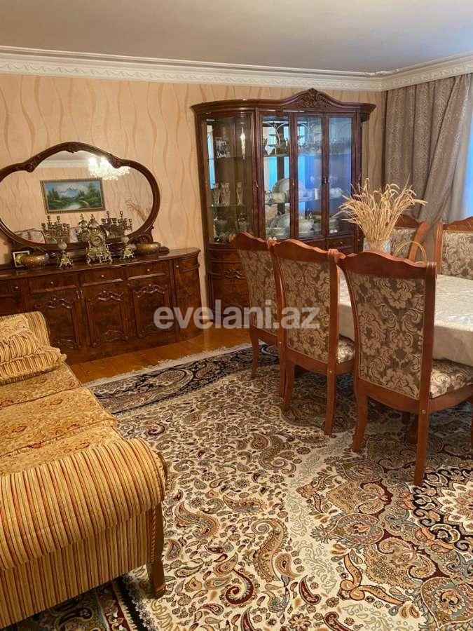 Satılır, köhnə tikili, 3 otaqlı, 150 m², Bakı, Binəqədi r, 8-ci mikrorayon q.