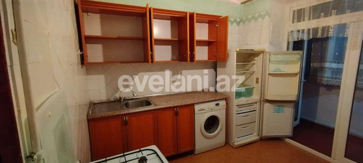 Kirayə verilir, köhnə tikili, 4 otaqlı, 81 m², Bakı, Binəqədi r, 8-ci mikrorayon q, Azadlıq prospekti m.