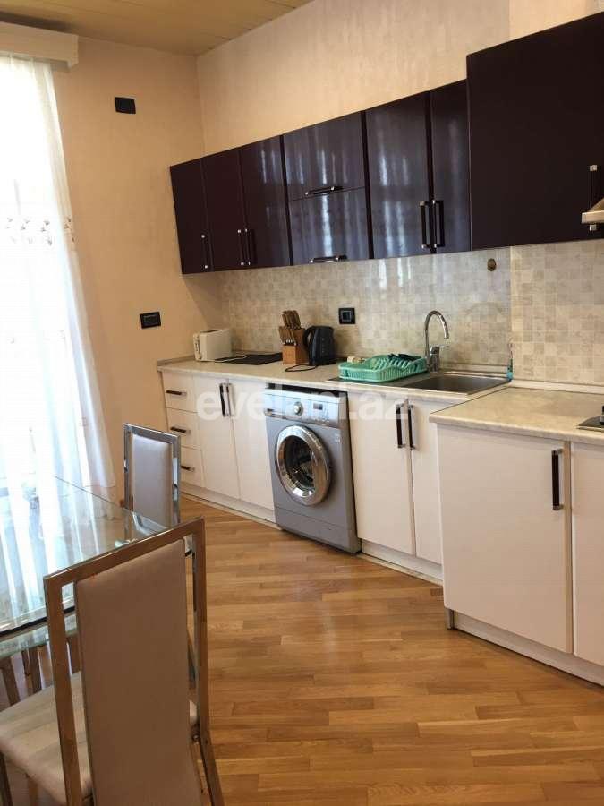 Rent, new building, 4 room, 180 m², Baku, Sabail r, Icheri Sheher m.