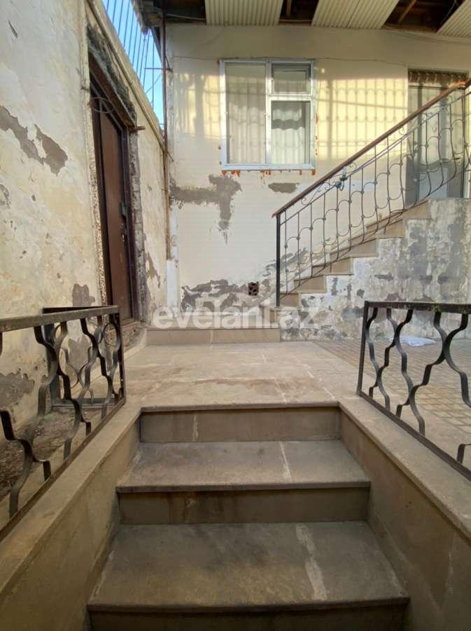 Satılır, həyət evi / bağ, 4 otaqlı, 200 m², Bakı, Səbail r, Badamdar q.