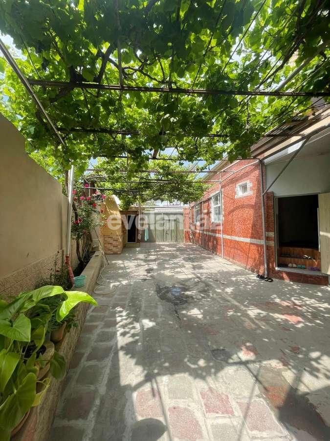Satılır, həyət evi / bağ, 6 otaqlı, 300 m², Bakı, Səbail r, Badamdar q.