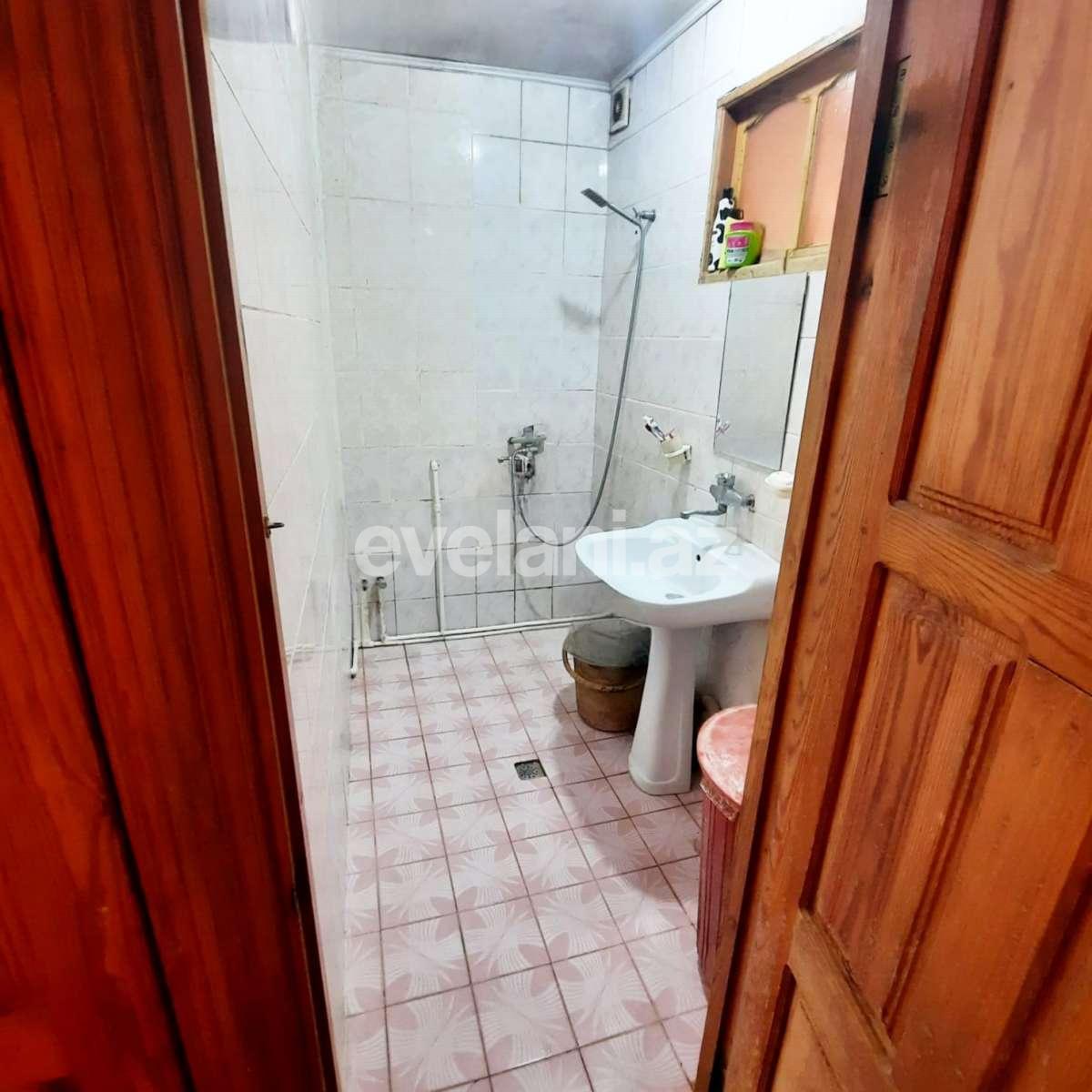 Satılır, köhnə tikili, 4 otaqlı, 100 m², Bakı, Yasamal r.