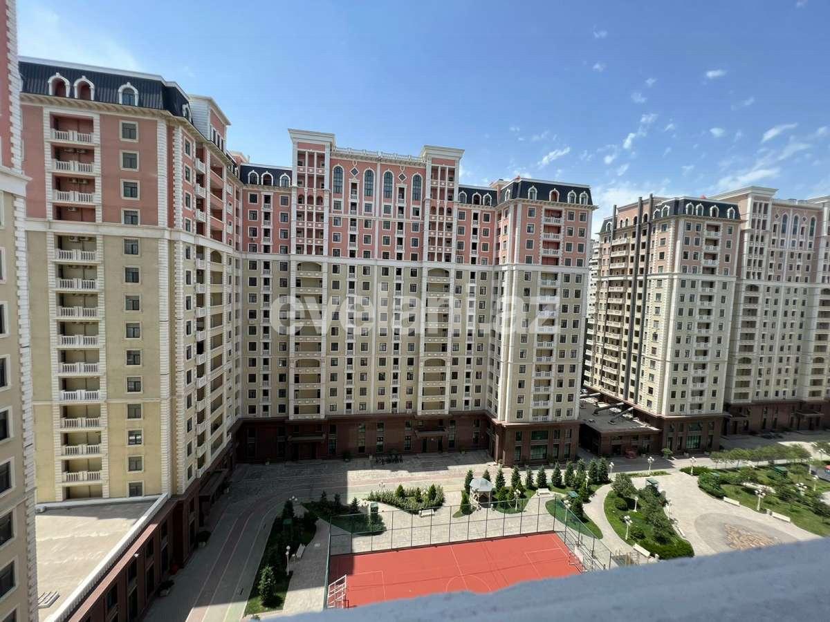 Satılır, yeni tikili, 3 otaqlı, 118 m², Bakı, Yasamal r, Elmlər Akademiyası m.