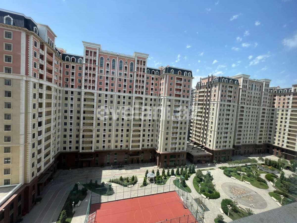 Satılır, yeni tikili, 3 otaqlı, 118 m², Bakı, Yasamal r, Elmlər Akademiyası m.