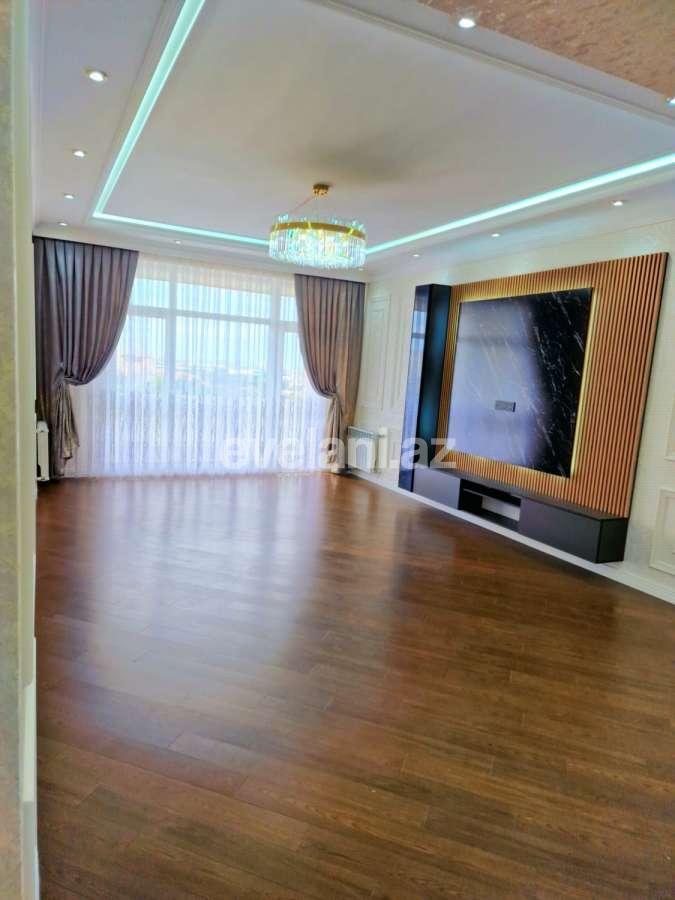 Satılır, yeni tikili, 3 otaqlı, 130 m², Bakı, Nizami r, Qara Qarayev m.