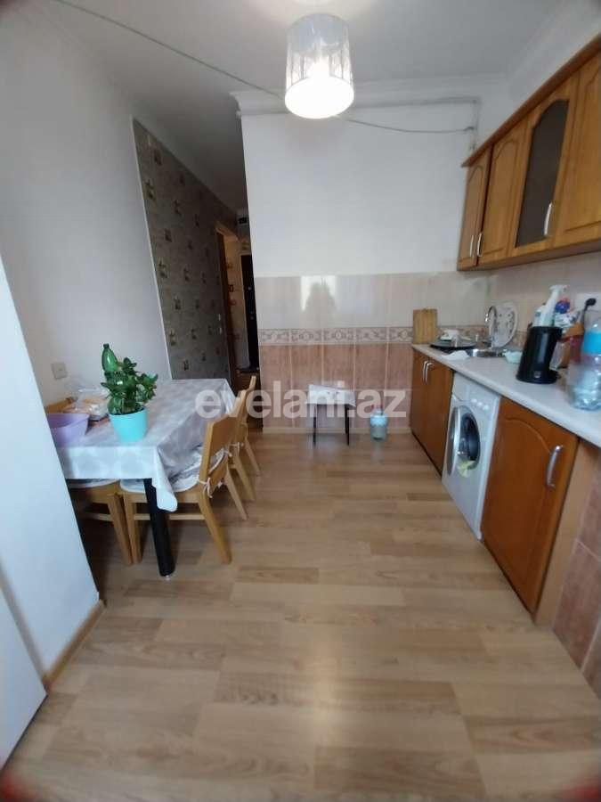 Sale, old building, 2 room, 60 m², Baku, Surakhani r, Gunashli d, Khalglar Doslugu m.