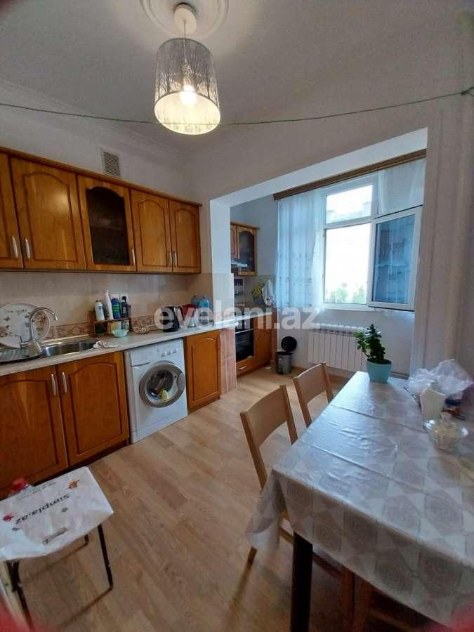 Sale, old building, 2 room, 60 m², Baku, Surakhani r, Gunashli d, Khalglar Doslugu m.