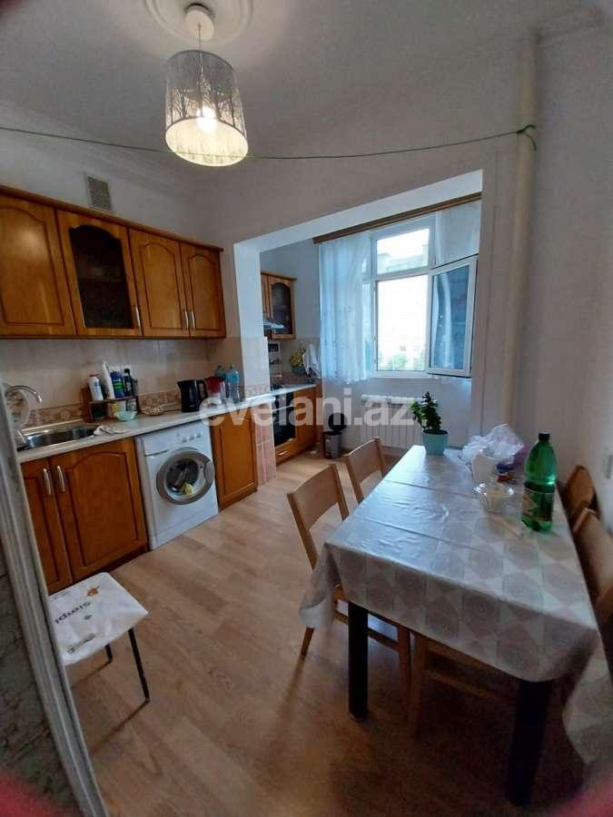 Sale, old building, 2 room, 60 m², Baku, Surakhani r, Gunashli d, Khalglar Doslugu m.