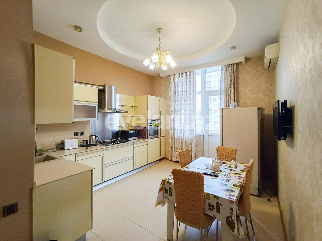 Rent, new building, 4 room, 230 m², Baku, Nasimi r.