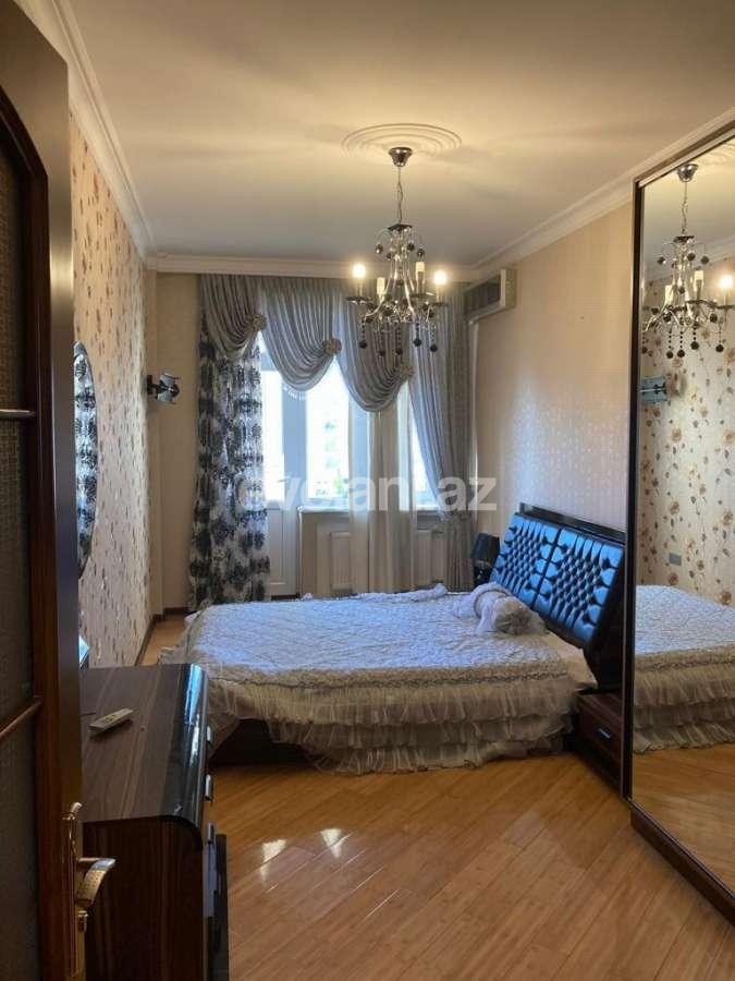 Satılır, yeni tikili, 3 otaqlı, 118 m², Bakı, Yasamal r, İnşaatçılar m.