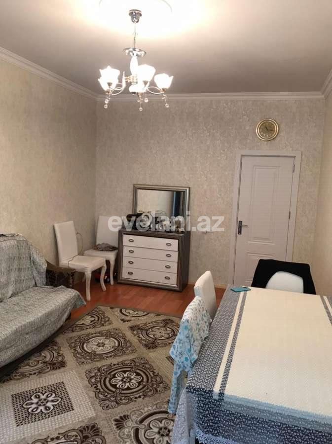 Satılır, köhnə tikili, 3 otaqlı, 75 m², Bakı, Binəqədi r, 7-ci mikrorayon q, Azadlıq prospekti m.