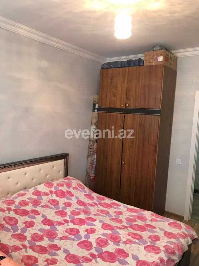 Satılır, köhnə tikili, 3 otaqlı, 75 m², Bakı, Binəqədi r, 7-ci mikrorayon q, Azadlıq prospekti m.