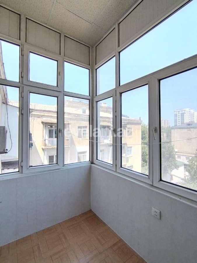 Sale, old building, 3 room, 80 m², Baku, Yasamal r, Elmlar Akademiyası m.