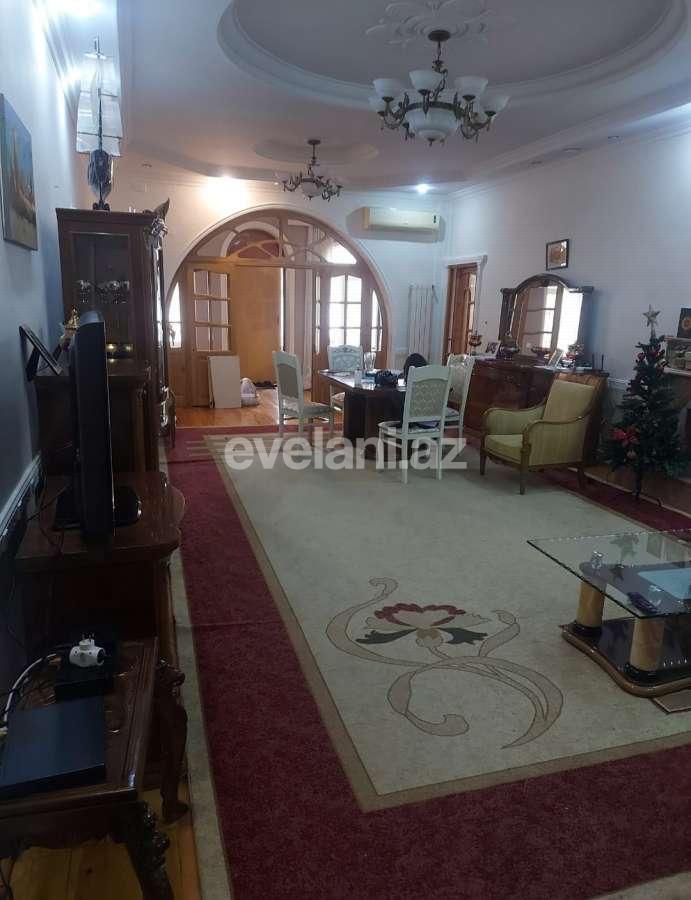 Satılır, həyət evi / bağ, 14 otaqlı, 501 m², Bakı, Səbail r, Badamdar q.