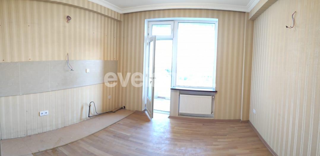 Satılır, yeni tikili, 5 otaqlı, 200 m², Bakı, Yasamal r, Elmlər Akademiyası m.