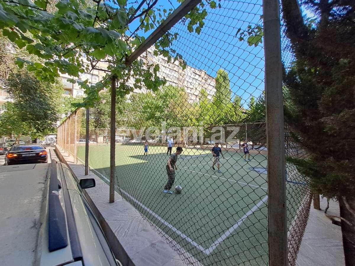 Satılır, köhnə tikili, 3 otaqlı, 85 m², Bakı, Yasamal r, Yasamal q, Elmlər Akademiyası m.