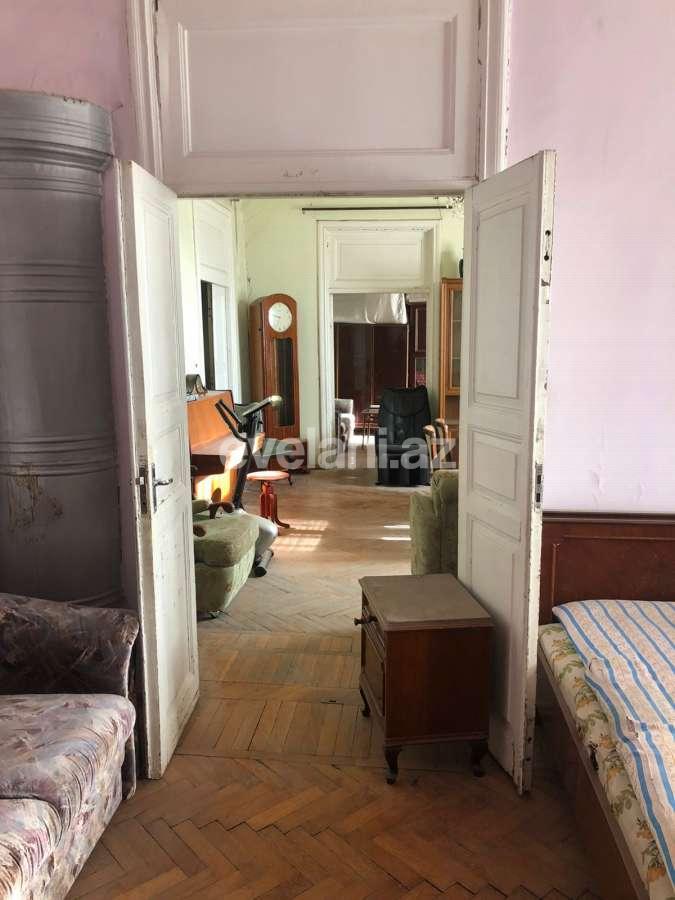 Satılır, köhnə tikili, 3 otaqlı, 77 m², Bakı, Səbail r, Sahil m.