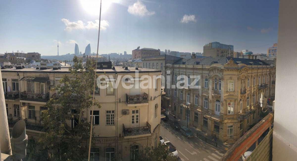 Satılır, köhnə tikili, 3 otaqlı, 77 m², Bakı, Səbail r, Sahil m.