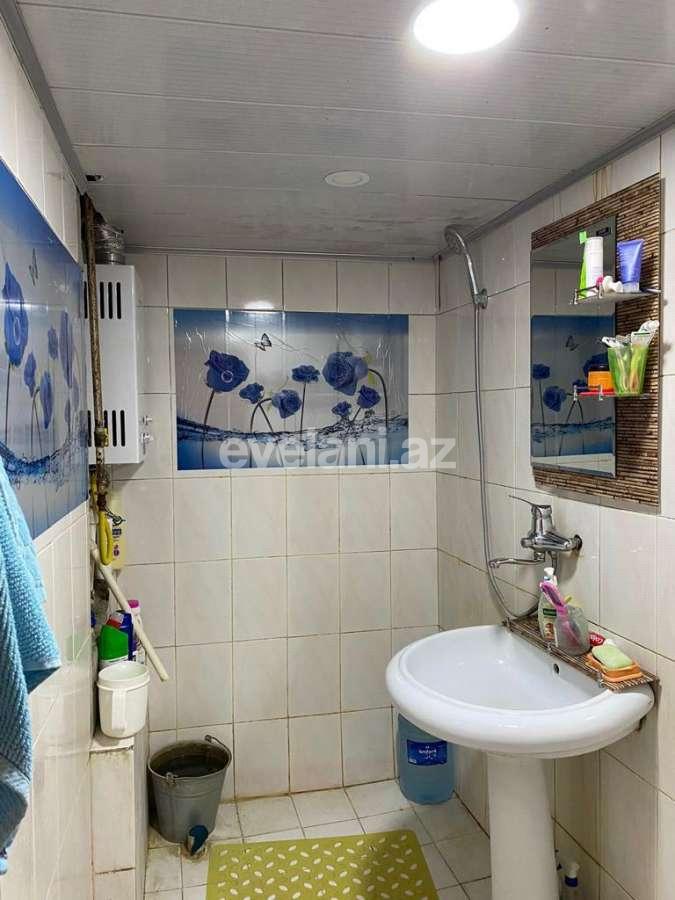 Sale, old building, 4 room, 70 m², Baku, Khatai r, Old Guneshli d, Hazi Aslanov m.