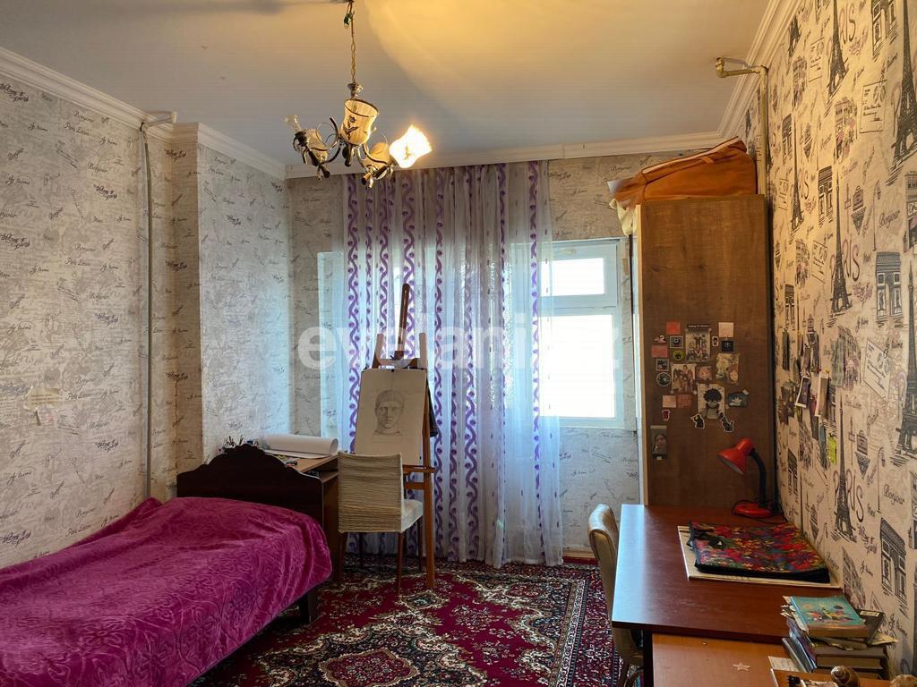 Sale, old building, 4 room, 70 m², Baku, Khatai r, Old Guneshli d, Hazi Aslanov m.