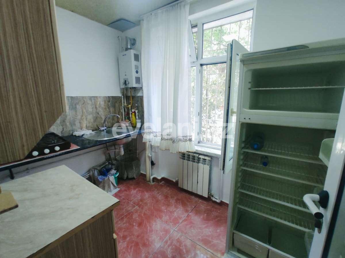 Rent, old building, 2 room, 40 m², Baku, Nizami r, Neftchilar m.