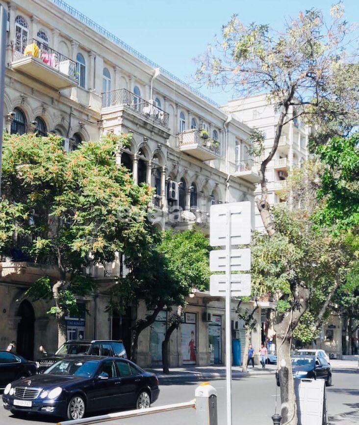 Kirayə verilir, köhnə tikili, 1 otaqlı, 36 m², Bakı, Səbail r, Sahil m.