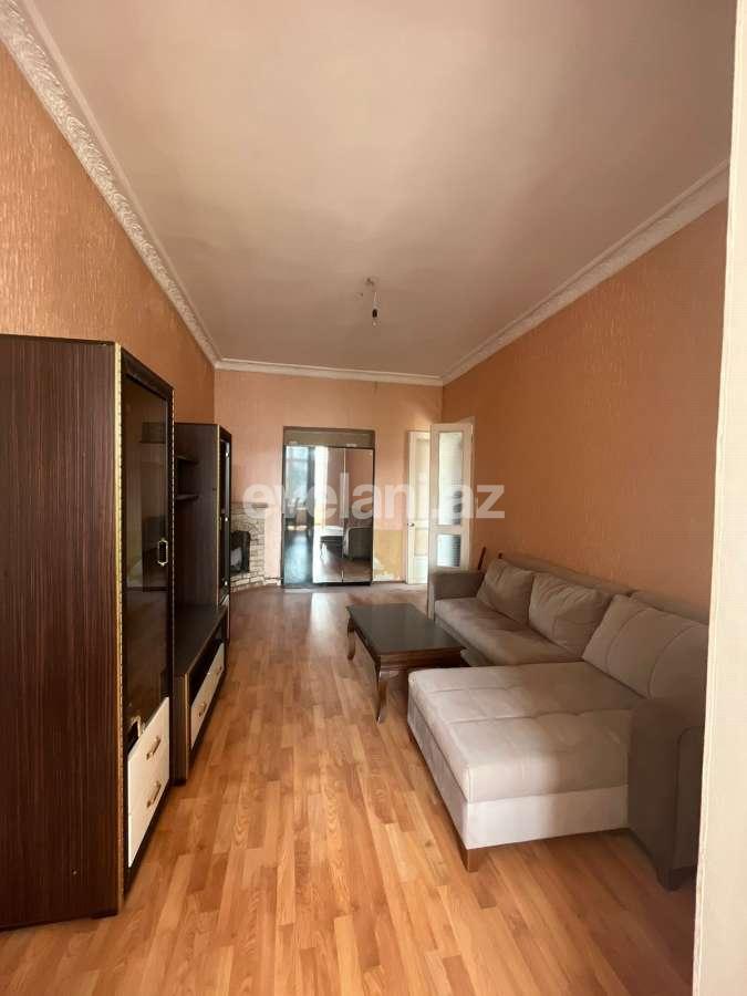 Kirayə verilir, köhnə tikili, 2 otaqlı, 60 m², Bakı, Nizami r, Qara Qarayev m.