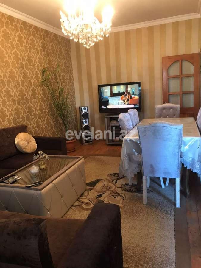 Satılır, köhnə tikili, 3 otaqlı, 60 m², Bakı, Nəsimi r, Memar Əcəmi m.
