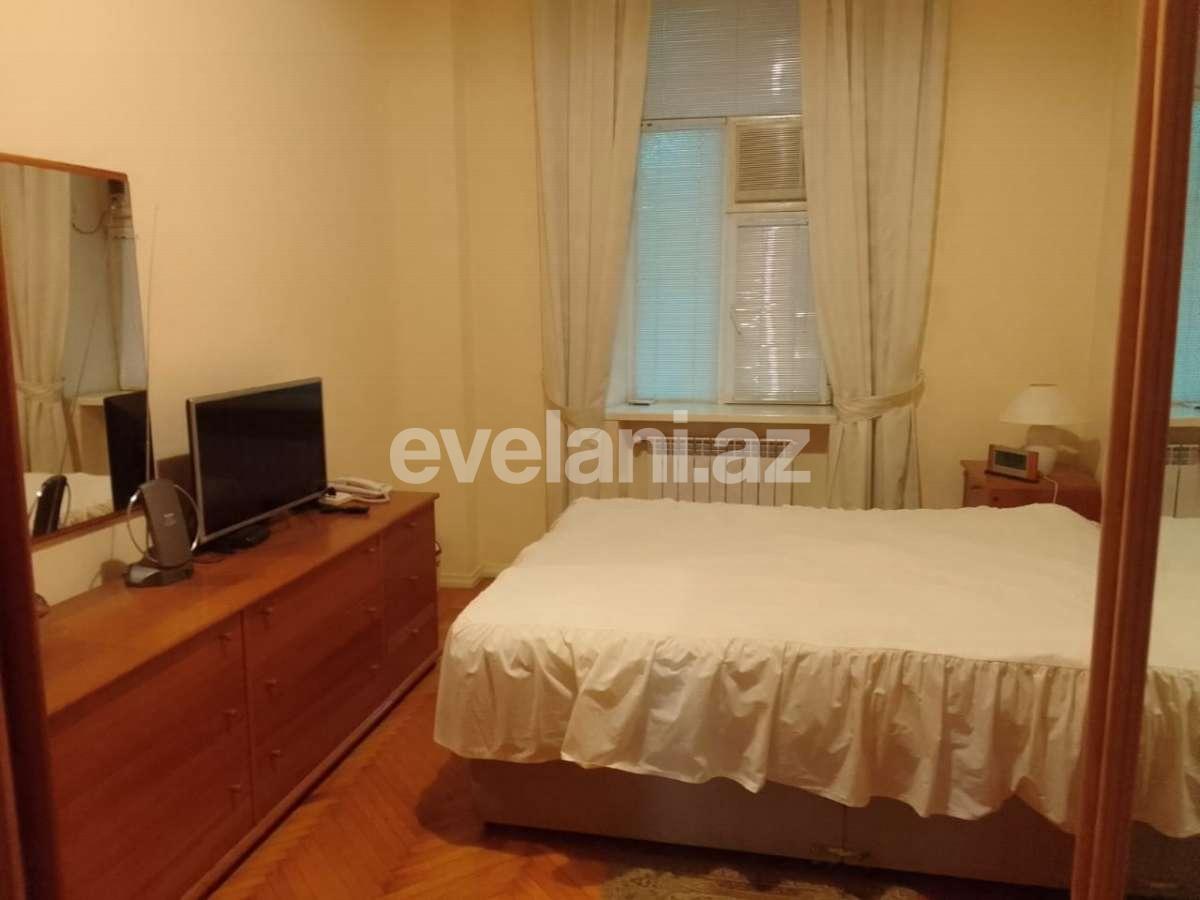 Rent, old building, 4 room, 130 m², Baku, Sabail r, Icheri Sheher m.