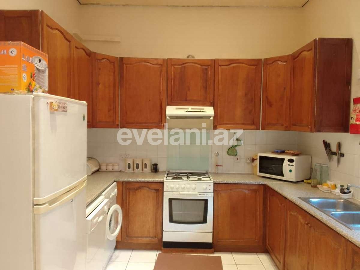 Rent, old building, 4 room, 130 m², Baku, Sabail r, Icheri Sheher m.