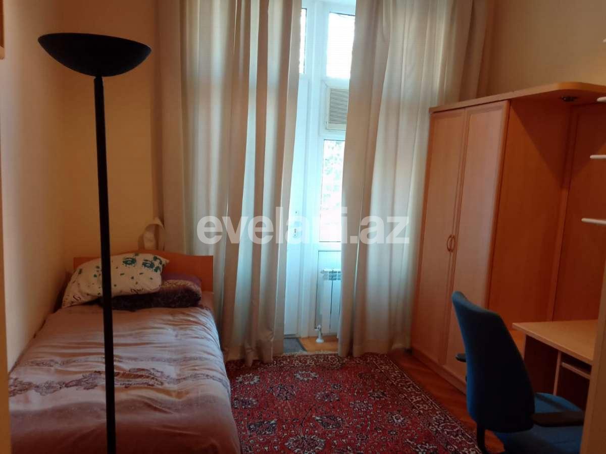 Rent, old building, 4 room, 130 m², Baku, Sabail r, Icheri Sheher m.