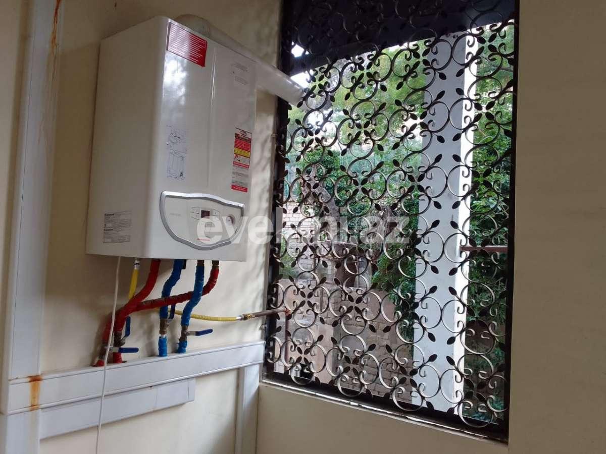 Rent, old building, 4 room, 130 m², Baku, Sabail r, Icheri Sheher m.