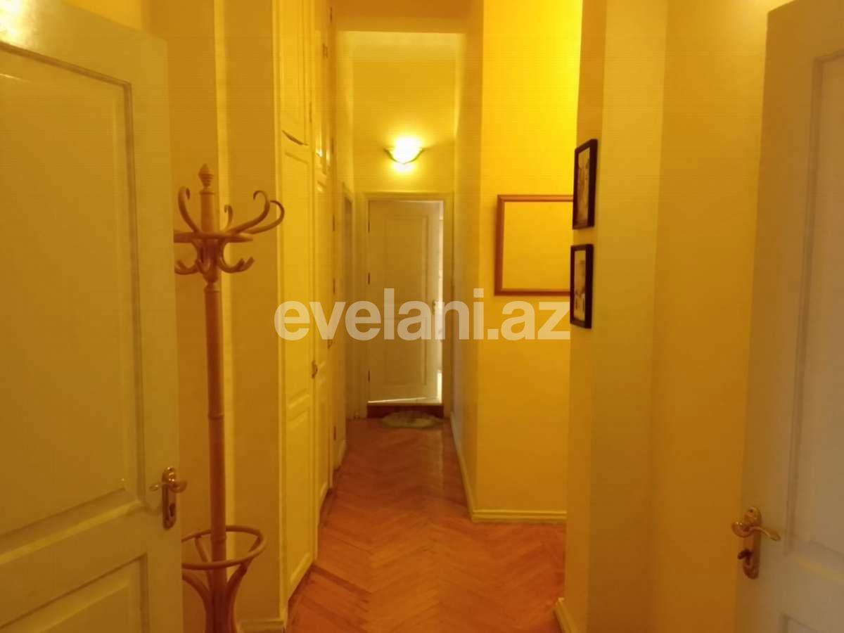 Rent, old building, 4 room, 130 m², Baku, Sabail r, Icheri Sheher m.