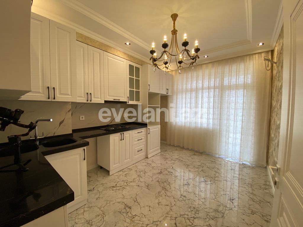 Satılır, yeni tikili, 4 otaqlı, 145 m², Bakı, Nizami r, Neftçilər m.