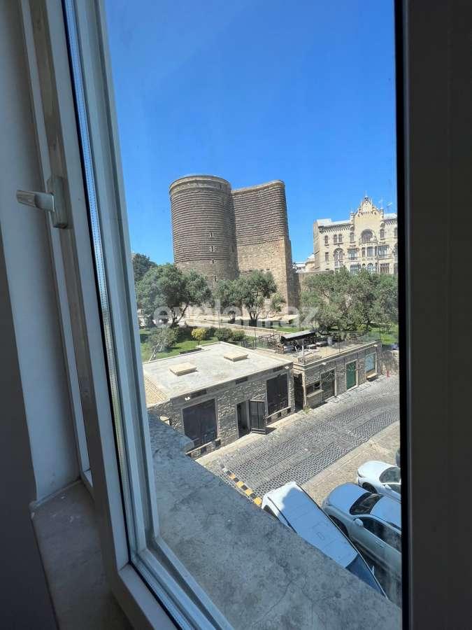 Kirayə verilir, köhnə tikili, 3 otaqlı, 91 m², Bakı, Səbail r, İçəri Şəhər m.