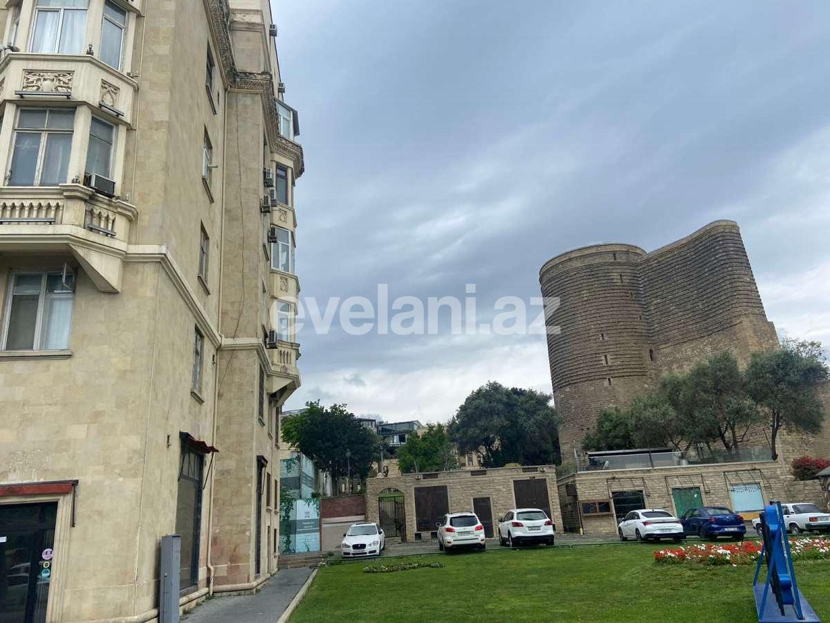 Kirayə verilir, köhnə tikili, 3 otaqlı, 91 m², Bakı, Səbail r, İçəri Şəhər m.