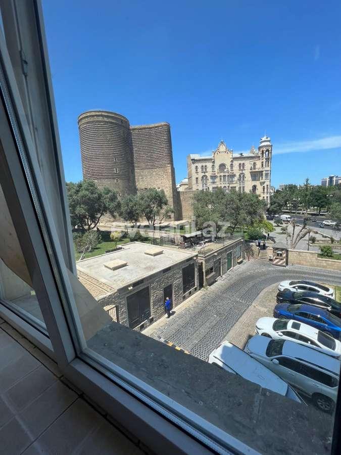 Kirayə verilir, köhnə tikili, 3 otaqlı, 91 m², Bakı, Səbail r, İçəri Şəhər m.