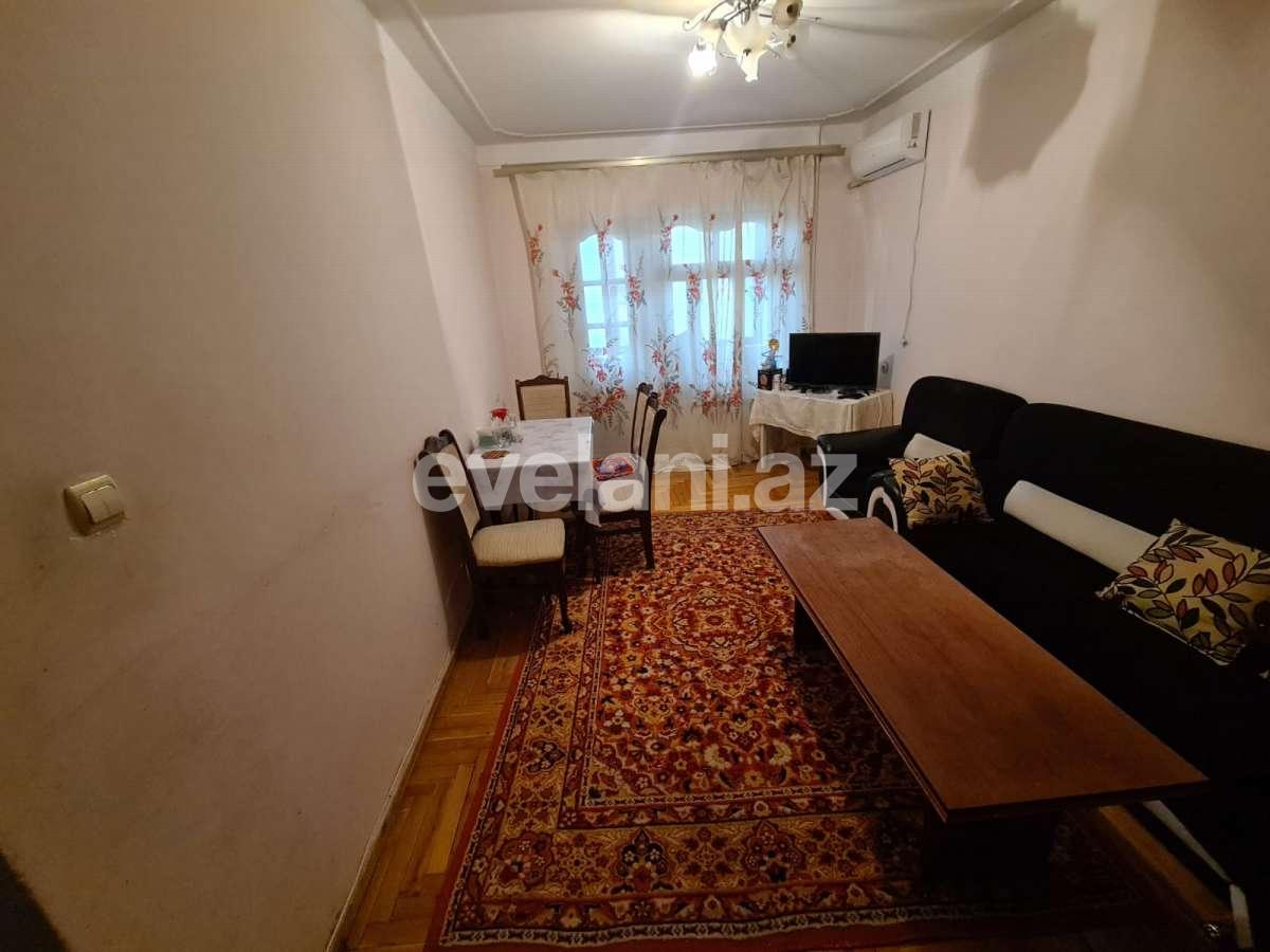 Kirayə verilir, köhnə tikili, 3 otaqlı, 70 m², Bakı, Binəqədi r, 8-ci mikrorayon q, Azadlıq prospekti m.