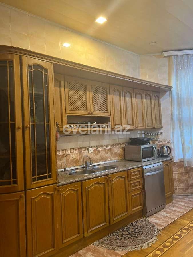 Kirayə verilir, villa, 5 otaqlı, 400 m², Bakı, Binəqədi r.