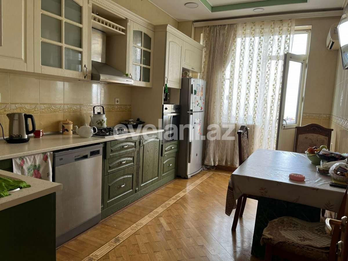 Satılır, yeni tikili, 4 otaqlı, 130 m², Bakı, Nizami r, Xalqlar Dostluğu m.