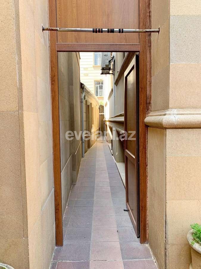 Satılır, villa, 10 otaqlı, 860 m², Bakı, Nərimanov r.