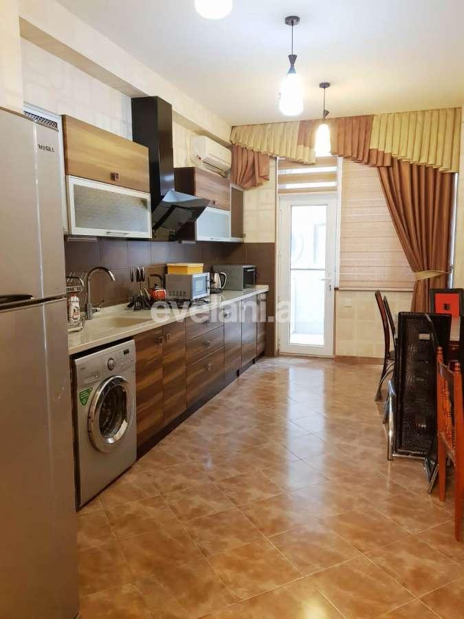 Satılır, yeni tikili, 3 otaqlı, 130 m², Bakı, Xətai r, Şah İsmayıl Xətai m.