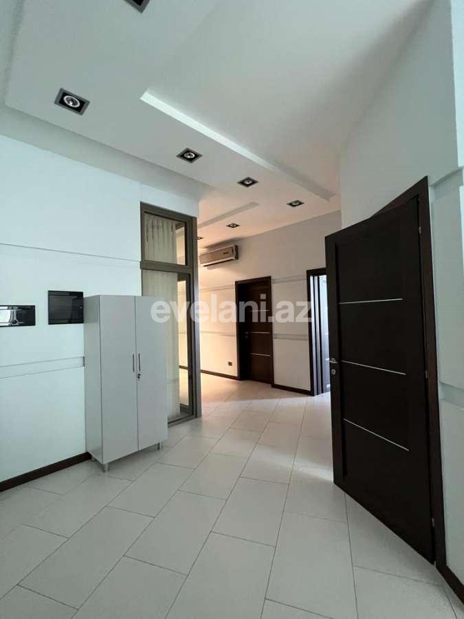 Сдаётся, офис, 6-комнаты, 200 m², Баку, Сабаильский r, Сахил m.