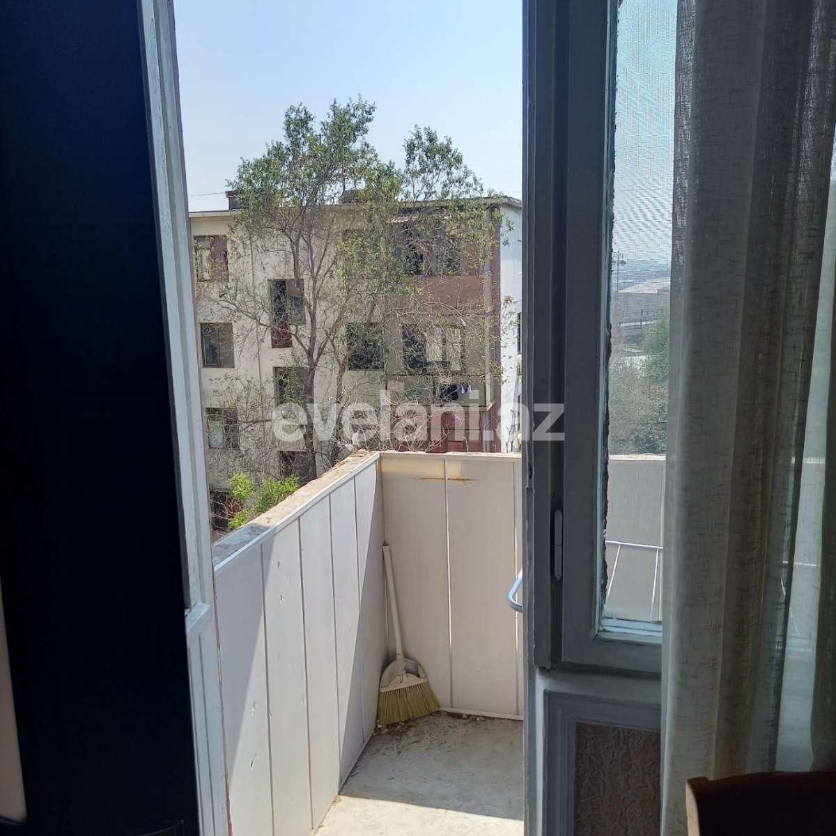 Kirayə verilir, köhnə tikili, 2 otaqlı, 46 m², Bakı, Nəsimi r, 3-cü mikrorayon q, Memar Əcəmi m.